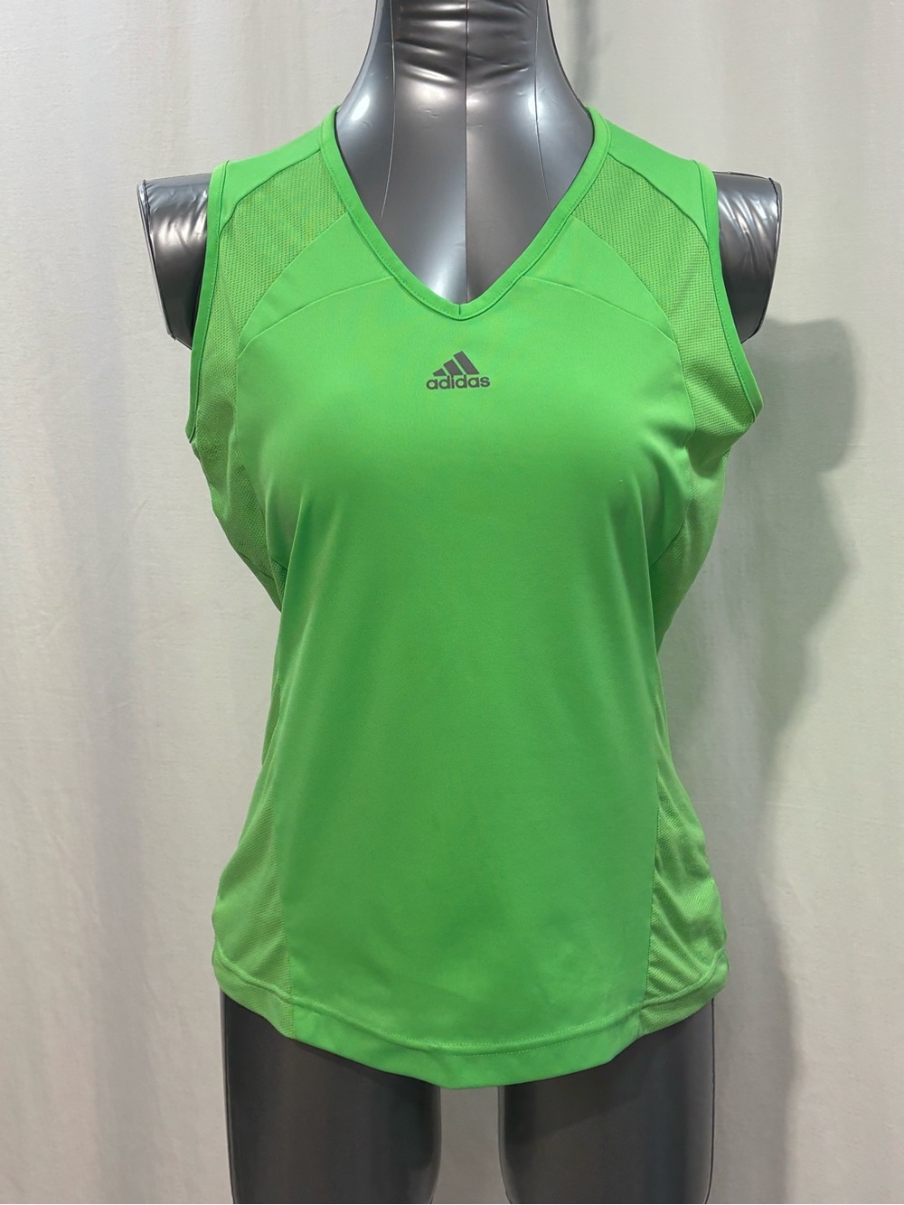 Adidas Neon Lime Green V-Neck Mesh Panel Workout Tank Top Medium 398 fitness